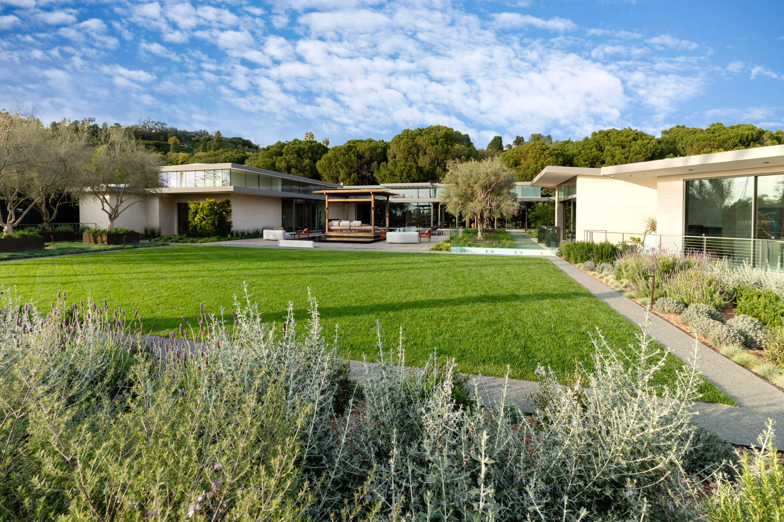 Exterior shot 7