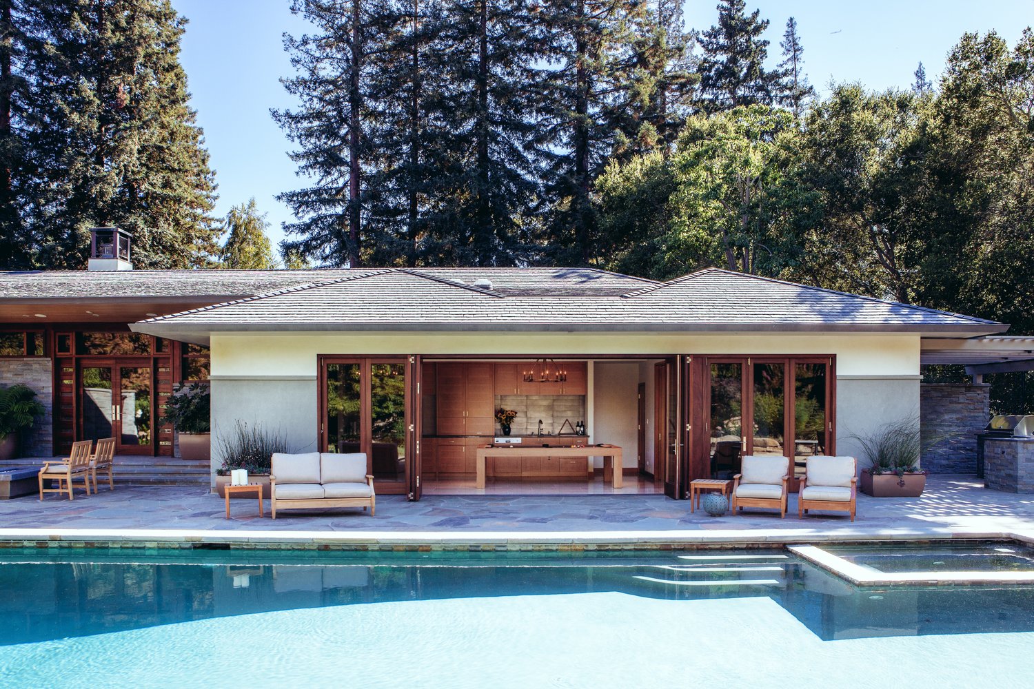 Exterior shot 5